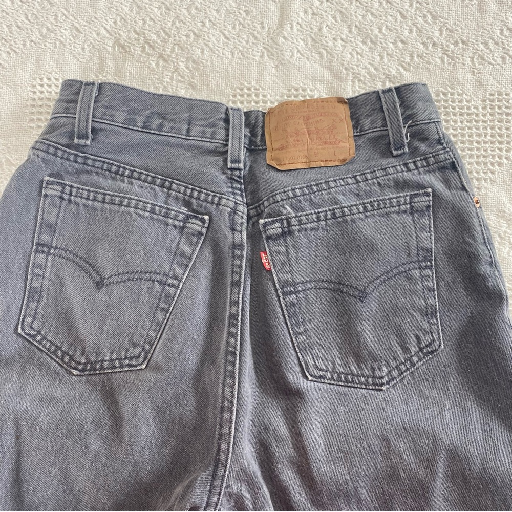 Levi Button Fly High Waisted Jeans (11 M) - Picture 6 of 10